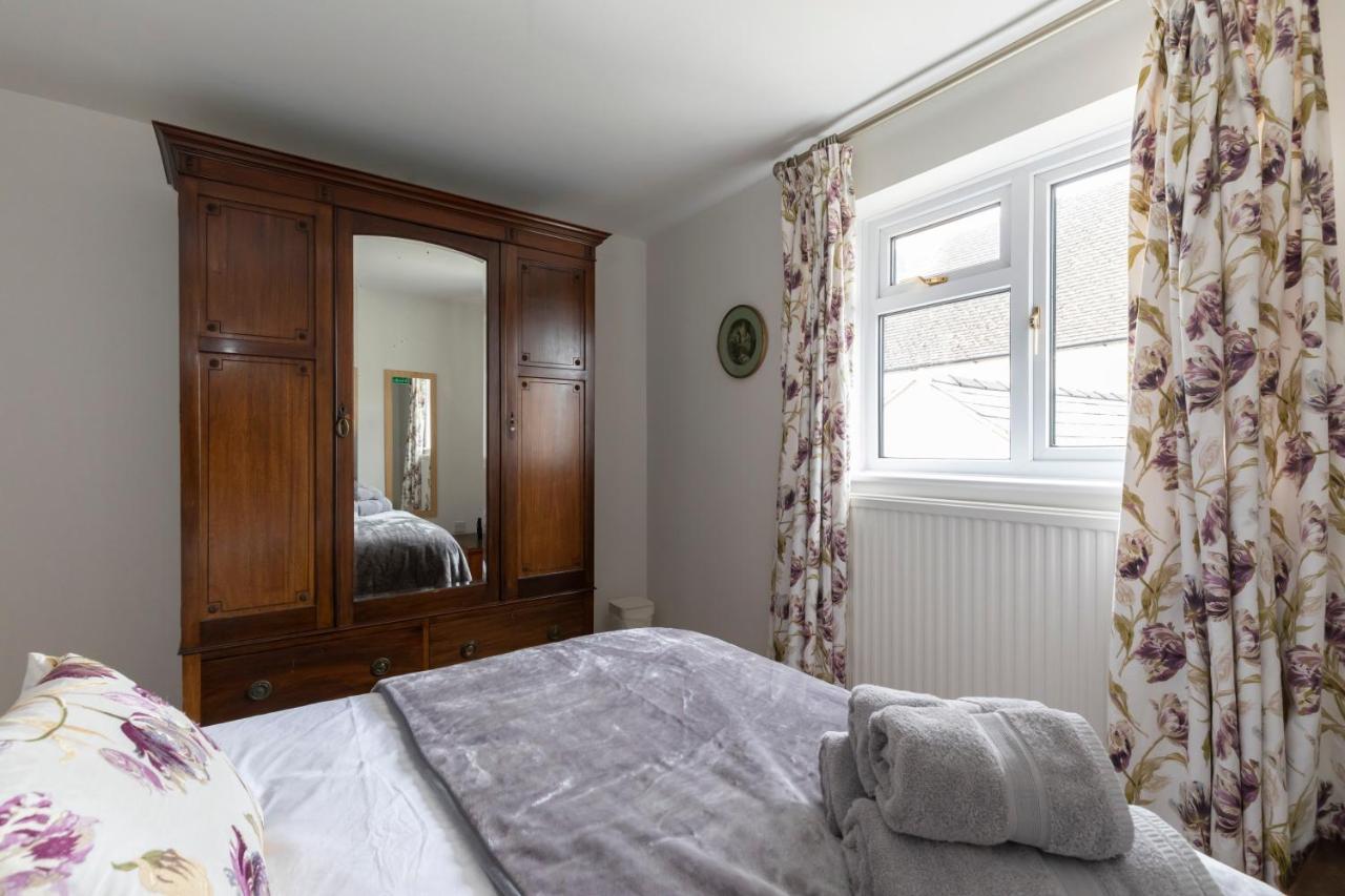 Luxury Cheltenham Home With Ev Charger - Lechampton Hills Exteriör bild